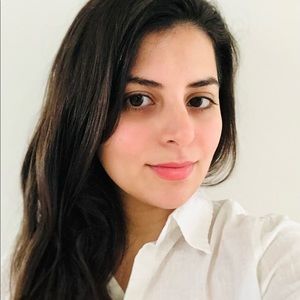 Meet your Posher, Caitlyn